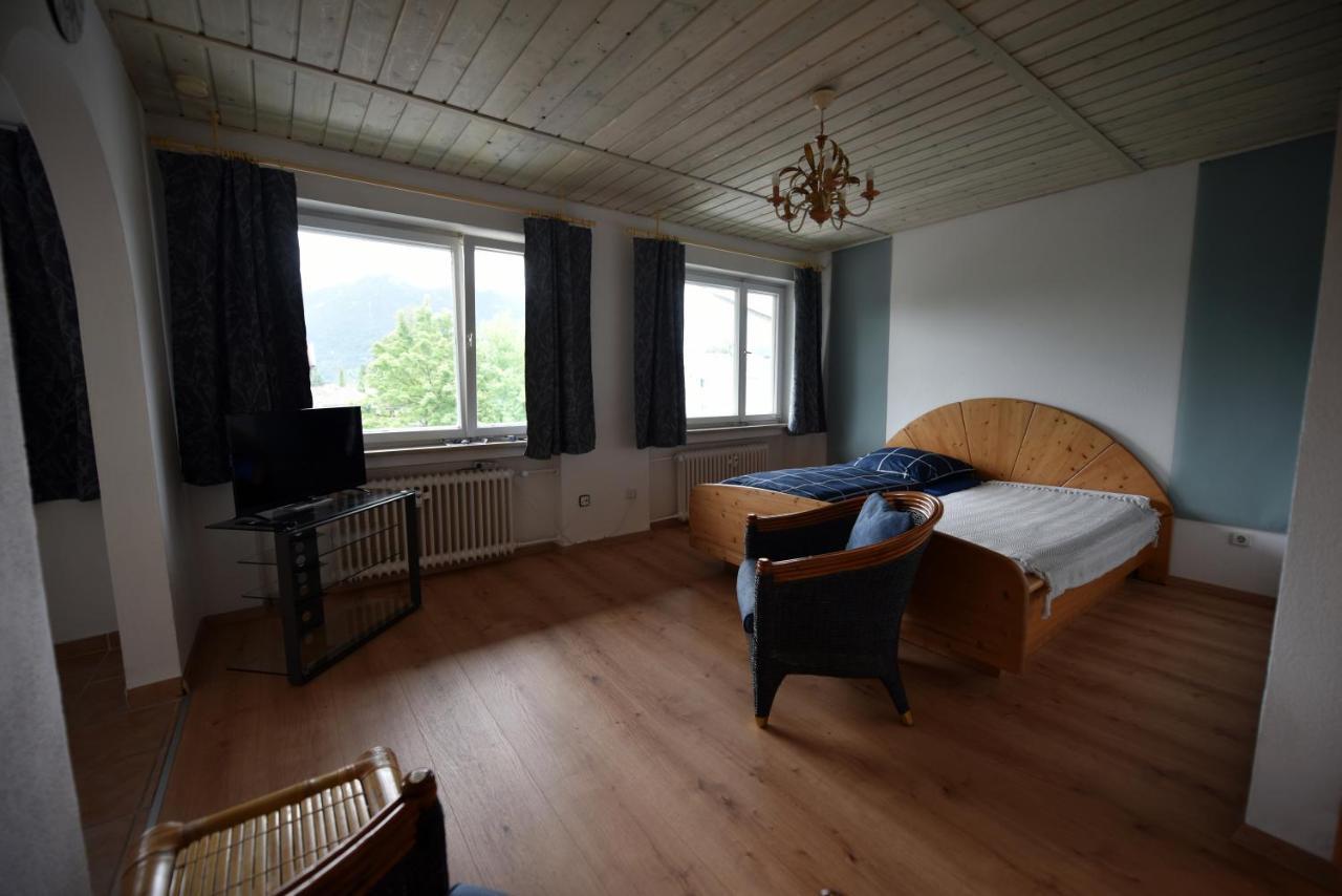 Ferienwohnung Osterfeld Garmisch-Partenkirchen Bagian luar foto